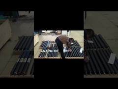 छपाई के लिए रबर रोलर की सतह चिकनी, पहनने के लिए प्रतिरोधी और लंबी सेवा जीवन है